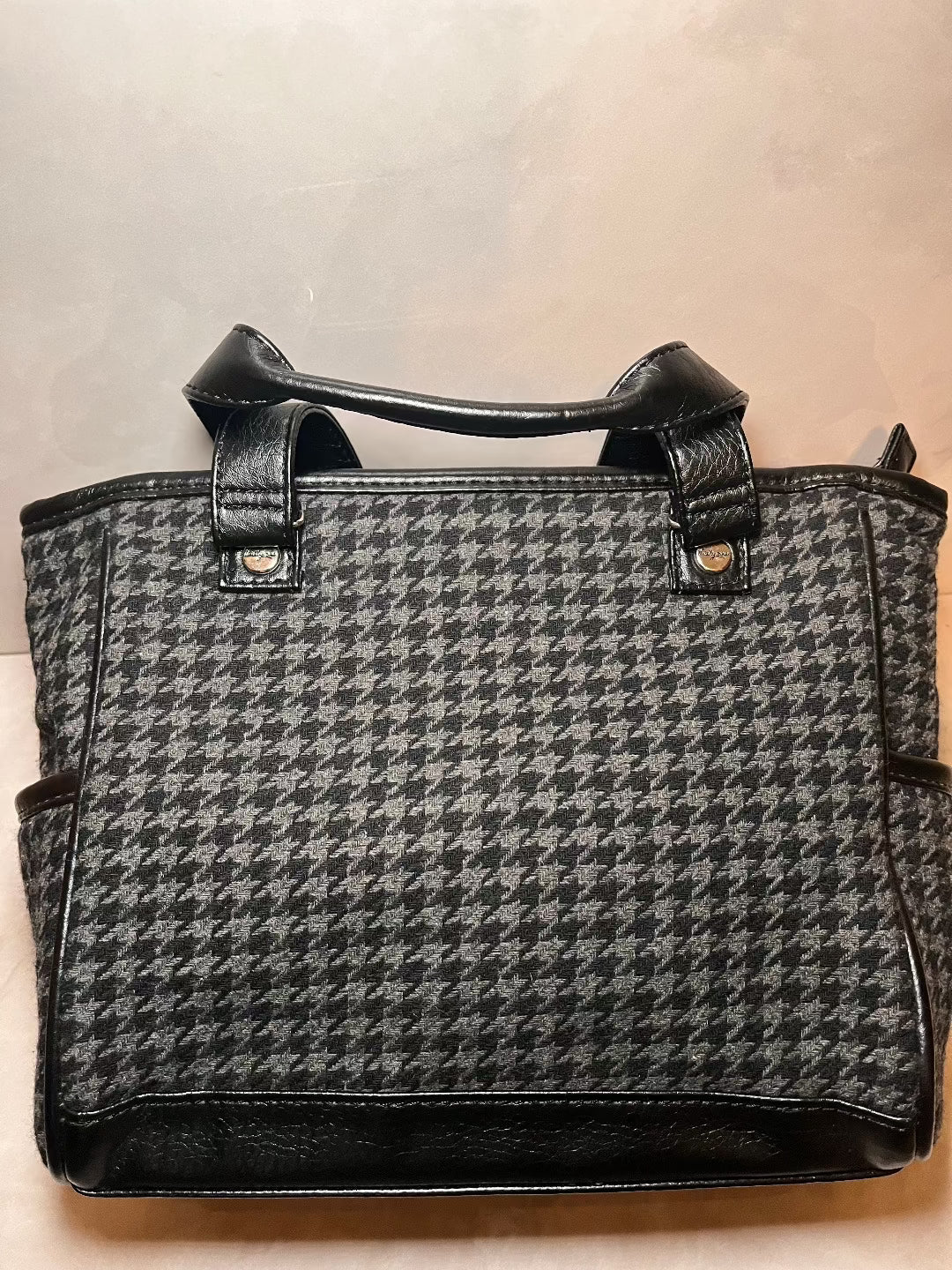 Thirty One Mini Cindy Crossbody Handbag Black and Grey Houndstooth