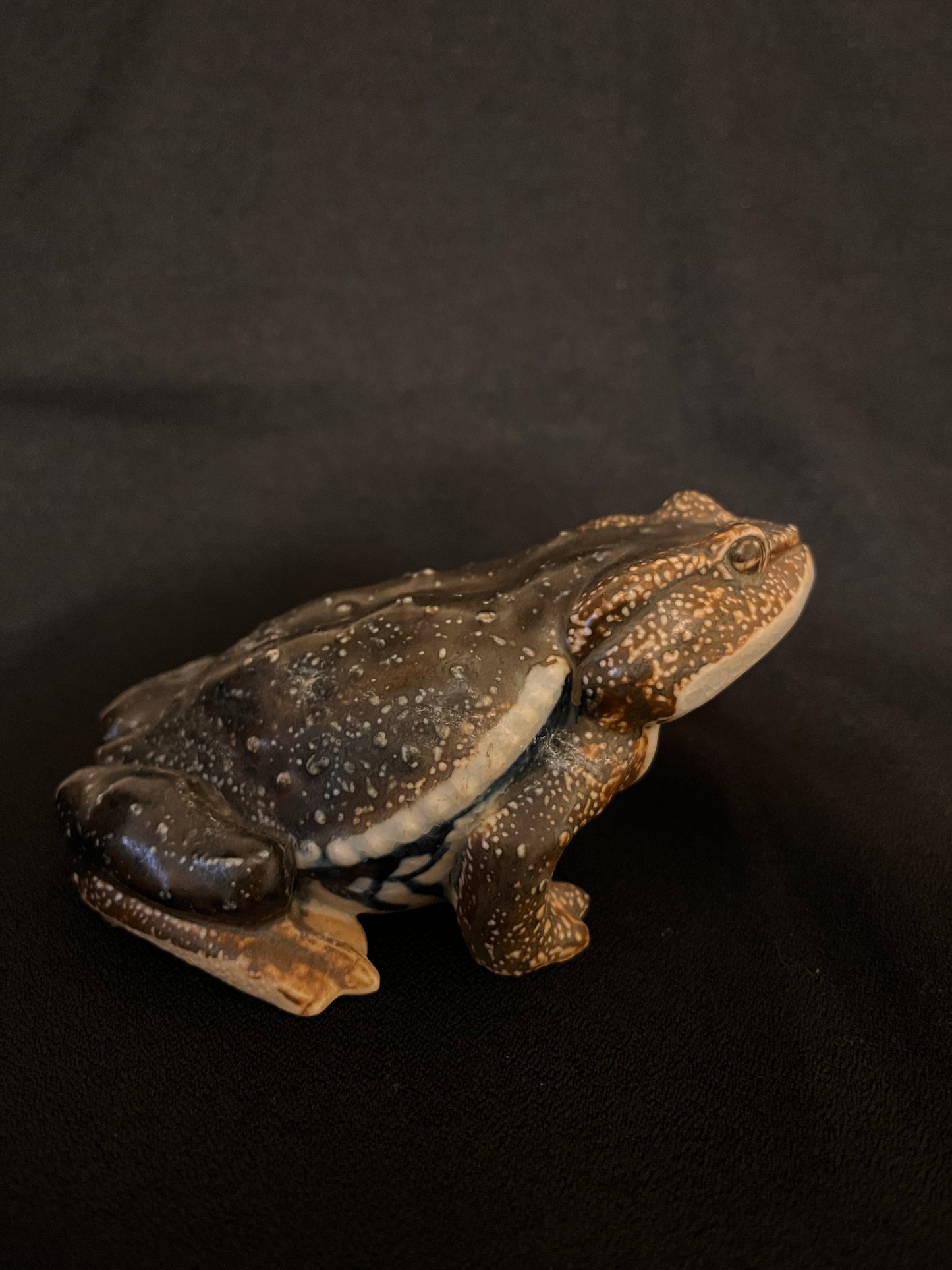 Vintage 1960s porcelain Hirado Toad | Made in Japan