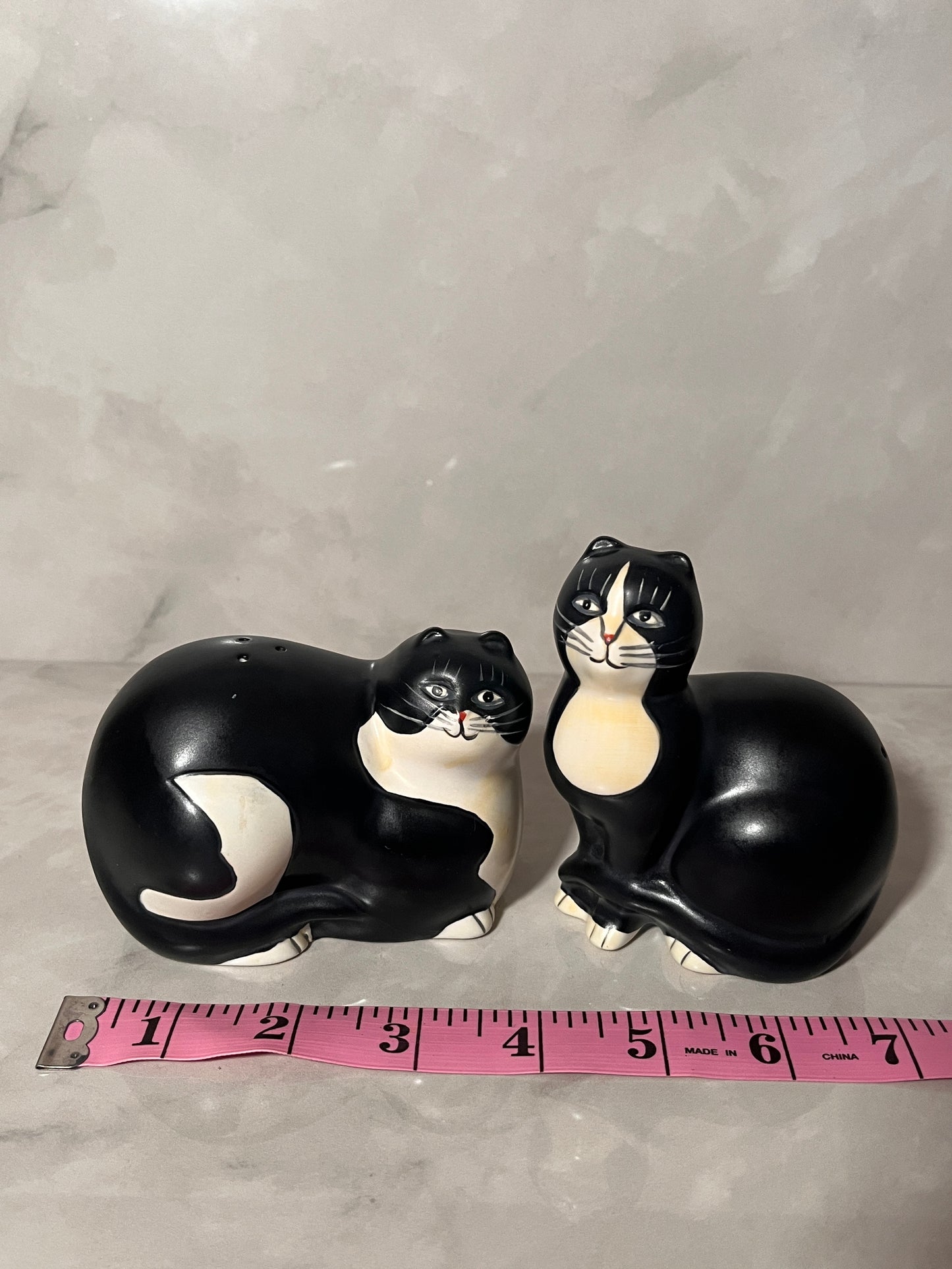 Vintage Warren Kimble Cats Salt and Pepper Shakers by Sakura