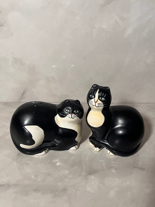 Vintage Warren Kimble Cats Salt and Pepper Shakers by Sakura