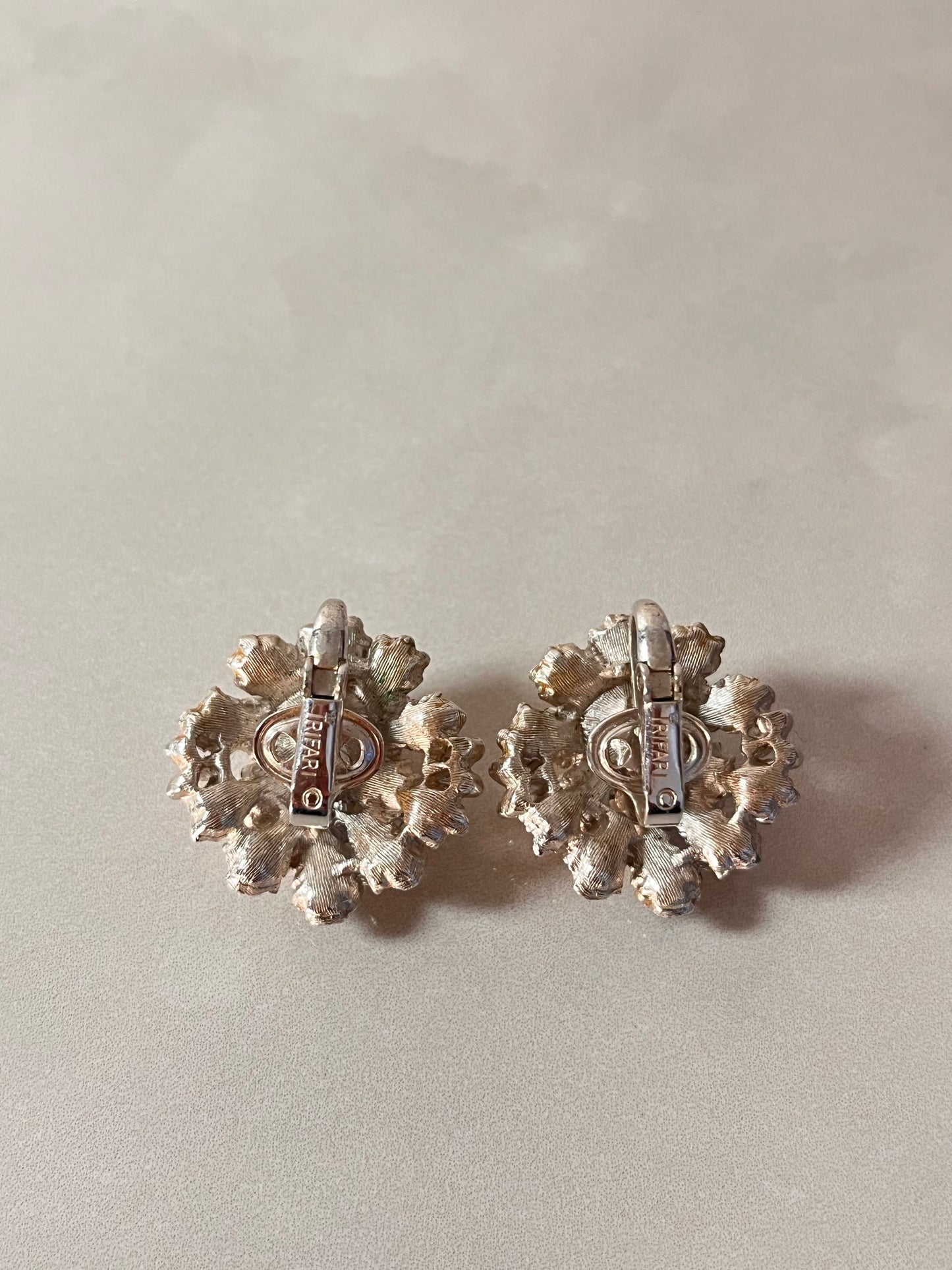 Vintage Trifari pearl clip-on earrings